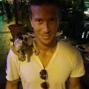 Meet your Posher, Chris